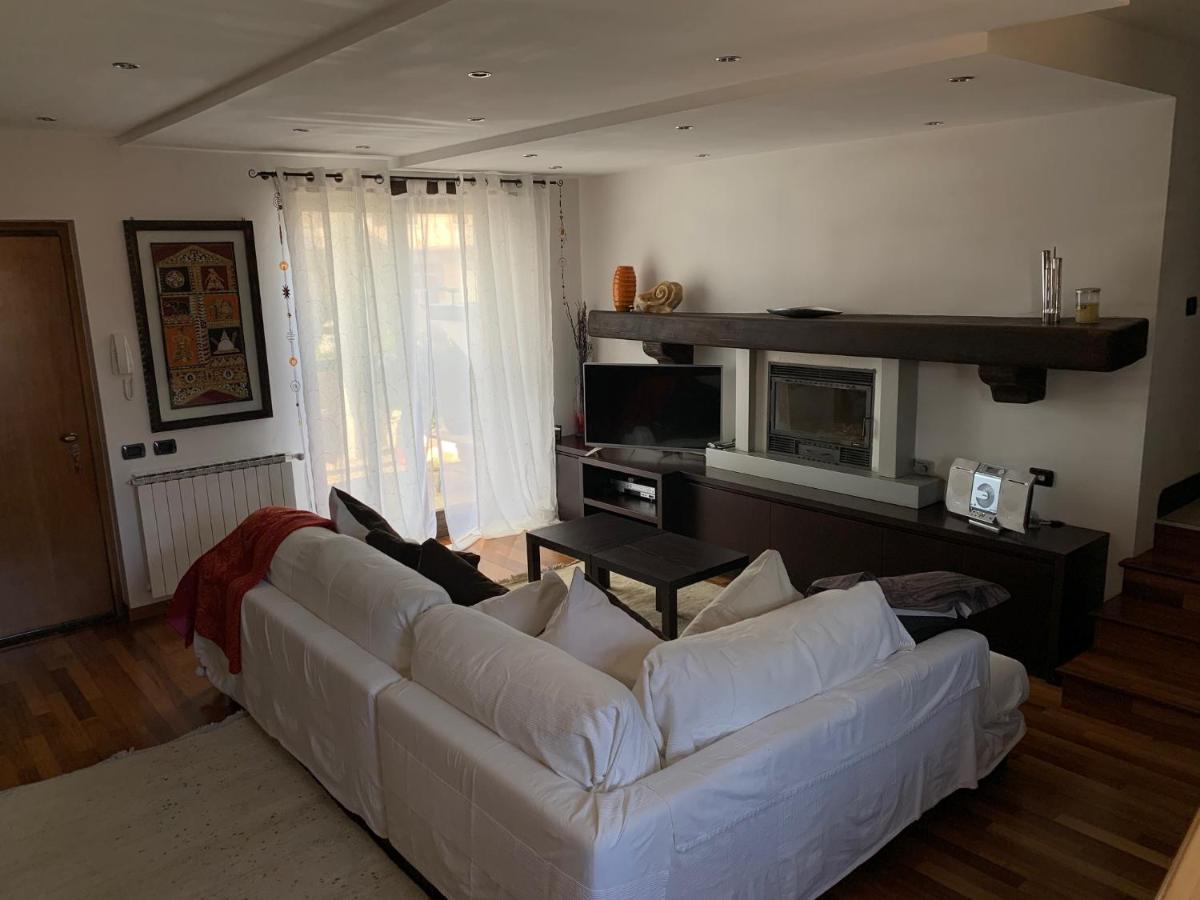 Near Como, Charming Apartment With Fireplace 그란다테 외부 사진